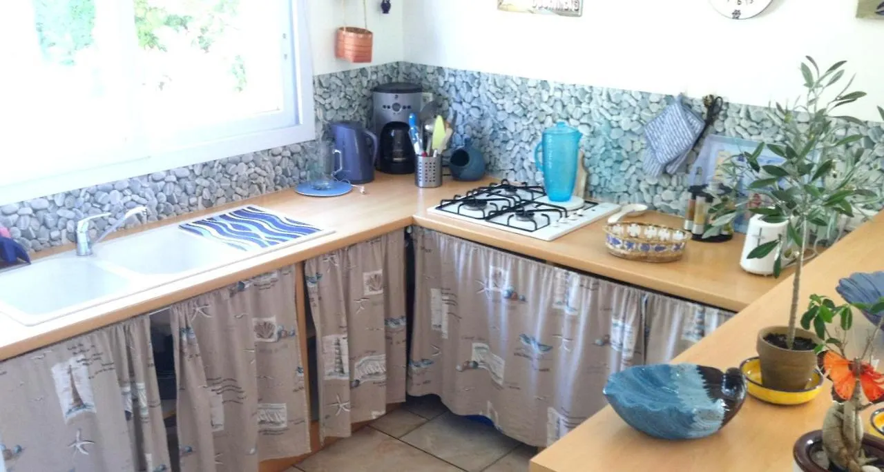 Holiday Home Rue De Roch Gwen - 2 Penvenan