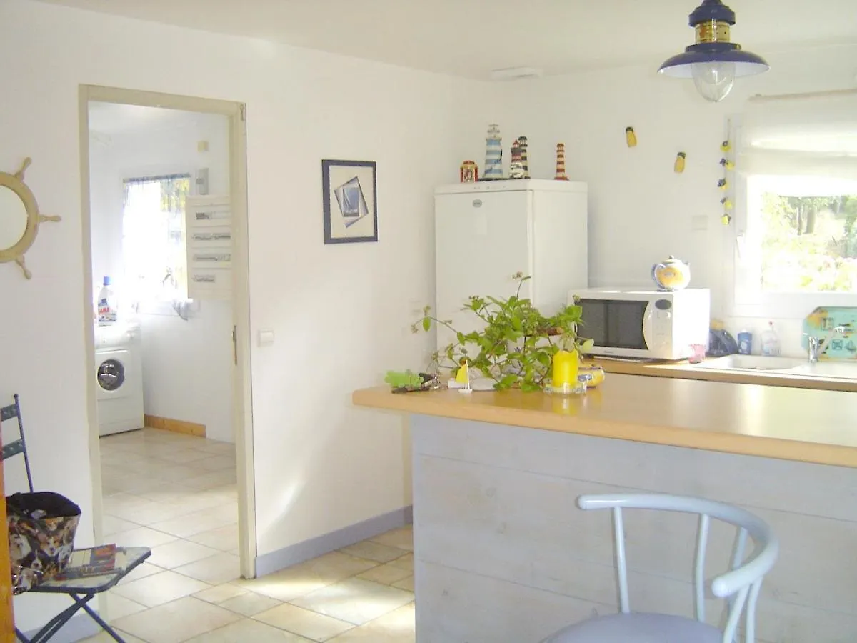 Holiday Home Rue De Roch Gwen - 2 Penvenan 0*,